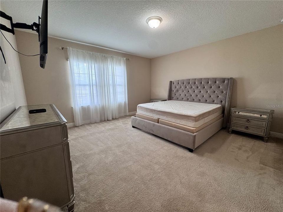 For Rent: $4,250 (4 beds, 3 baths, 3091 Square Feet)