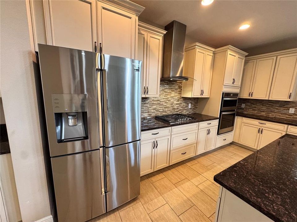 For Rent: $4,250 (4 beds, 3 baths, 3091 Square Feet)
