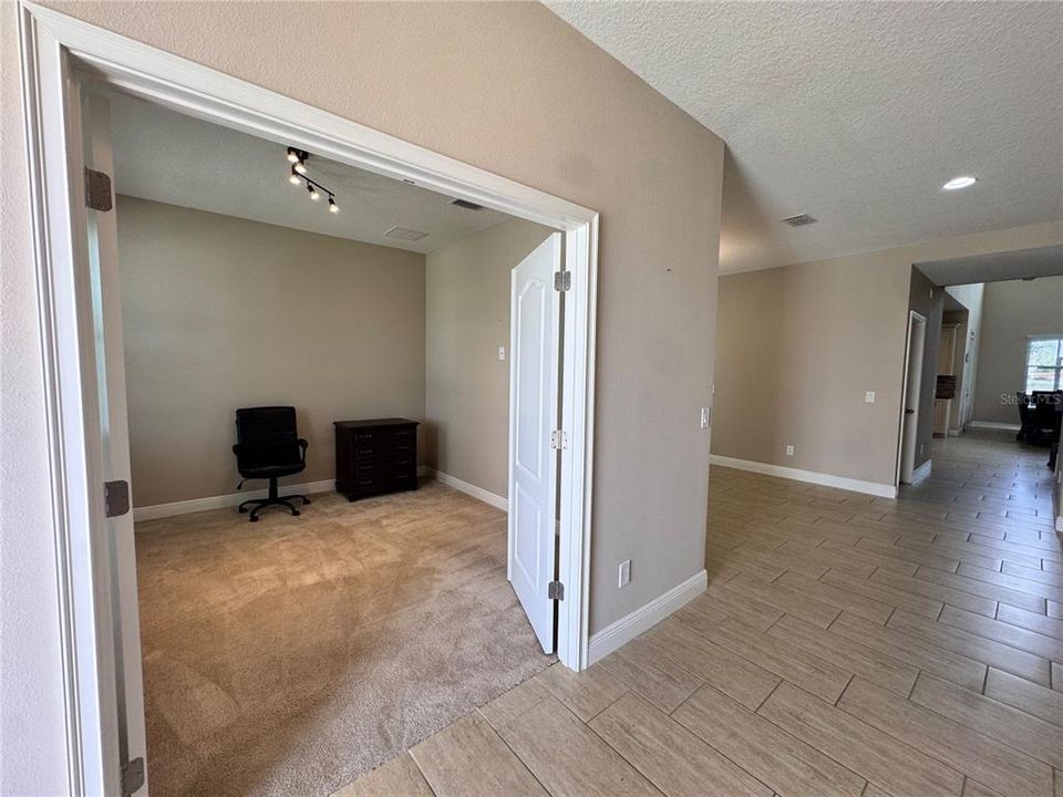 For Rent: $4,250 (4 beds, 3 baths, 3091 Square Feet)