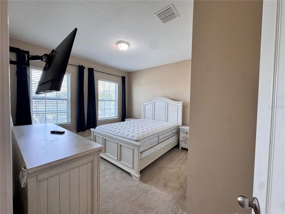 For Rent: $4,250 (4 beds, 3 baths, 3091 Square Feet)