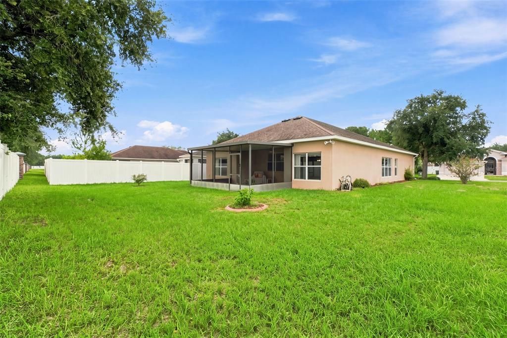 For Sale: $314,900 (4 beds, 2 baths, 2007 Square Feet)