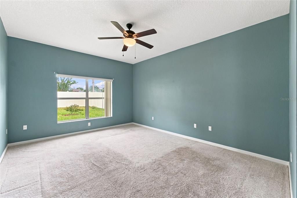 For Sale: $314,900 (4 beds, 2 baths, 2007 Square Feet)