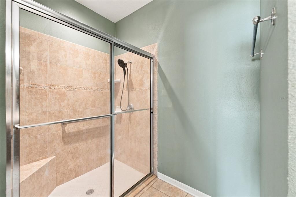For Sale: $314,900 (4 beds, 2 baths, 2007 Square Feet)