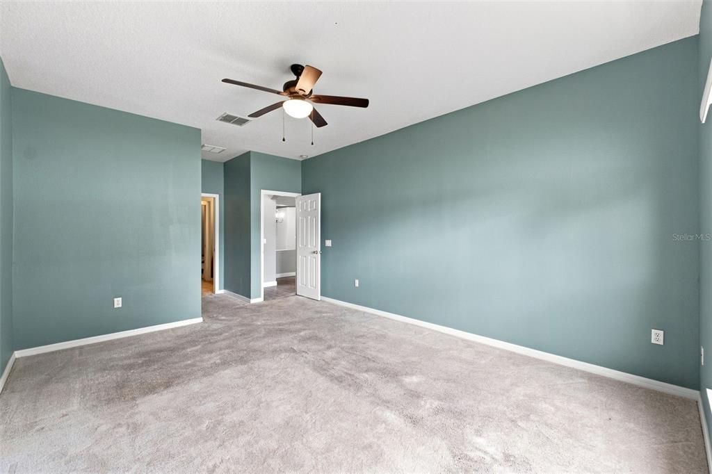 For Sale: $314,900 (4 beds, 2 baths, 2007 Square Feet)