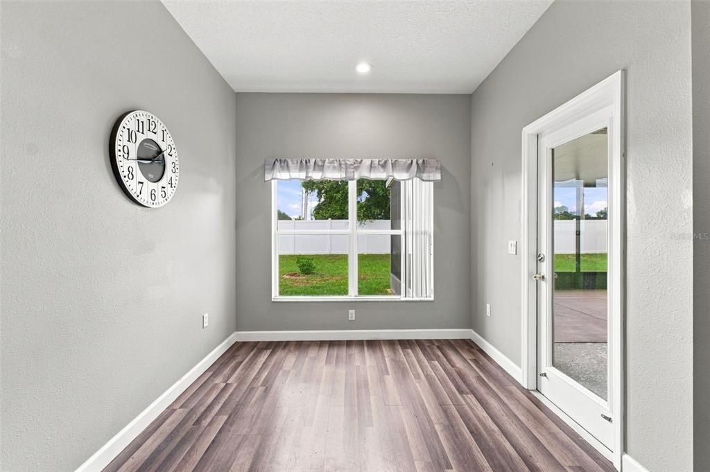 For Sale: $314,900 (4 beds, 2 baths, 2007 Square Feet)
