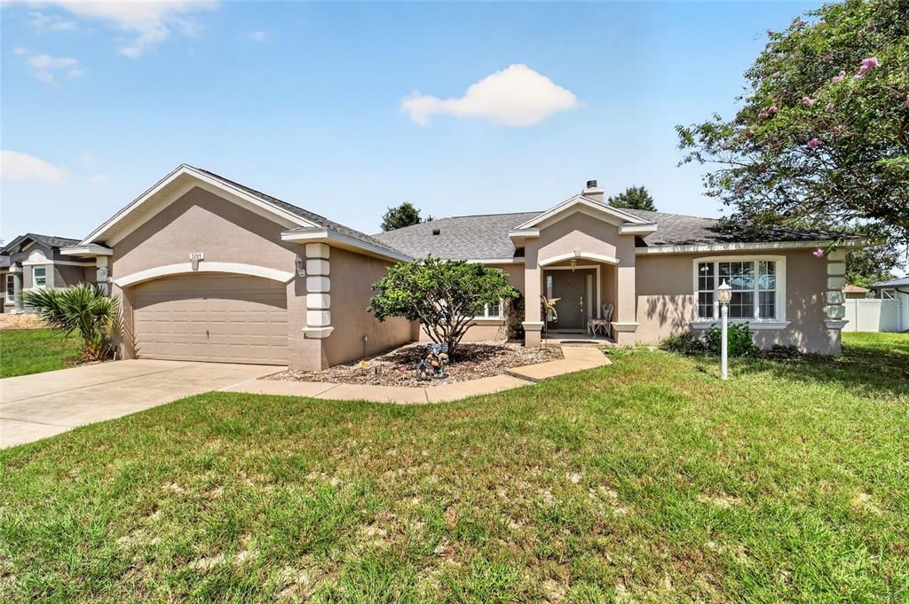 For Sale: $335,000 (3 beds, 2 baths, 2211 Square Feet)