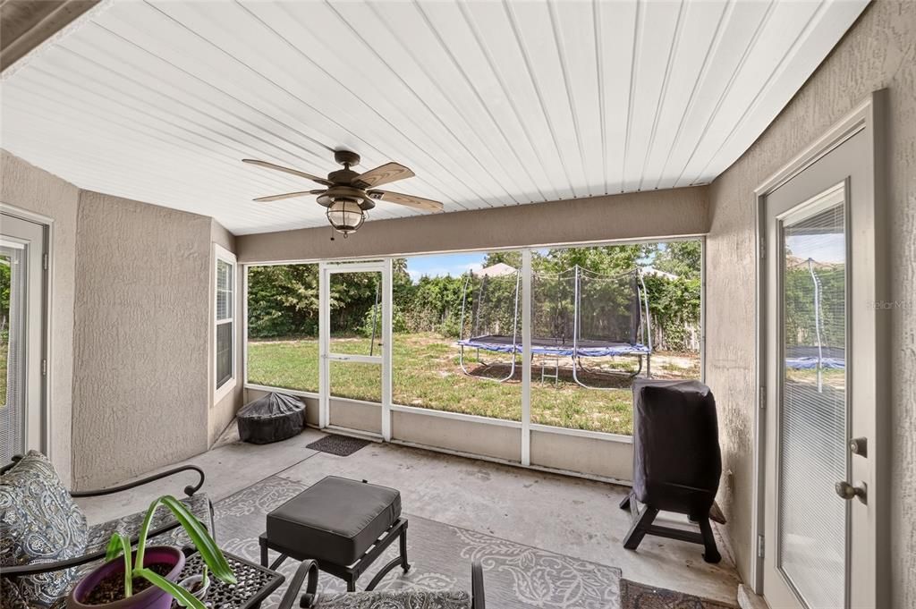 For Sale: $335,000 (3 beds, 2 baths, 2211 Square Feet)