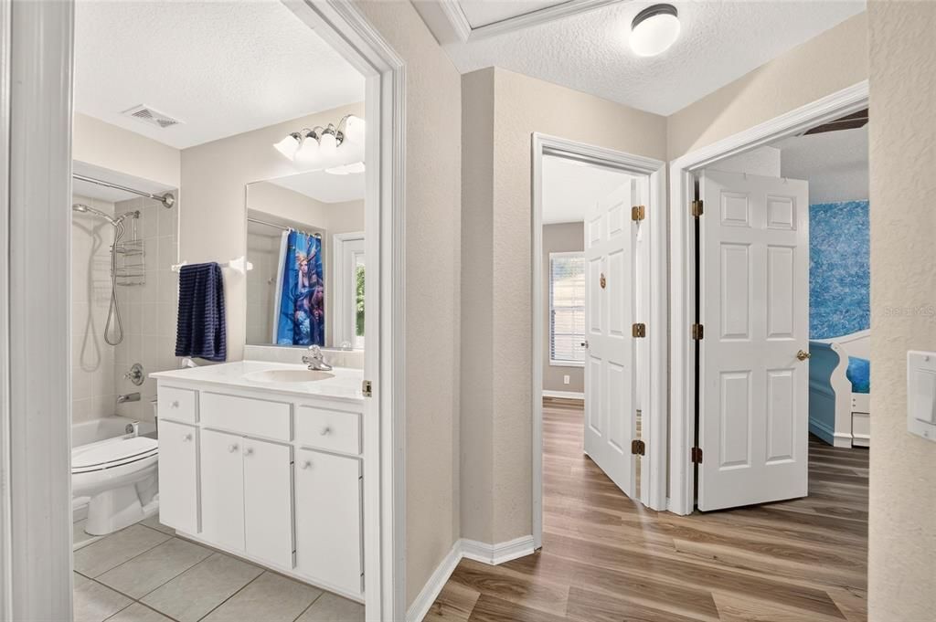 For Sale: $335,000 (3 beds, 2 baths, 2211 Square Feet)