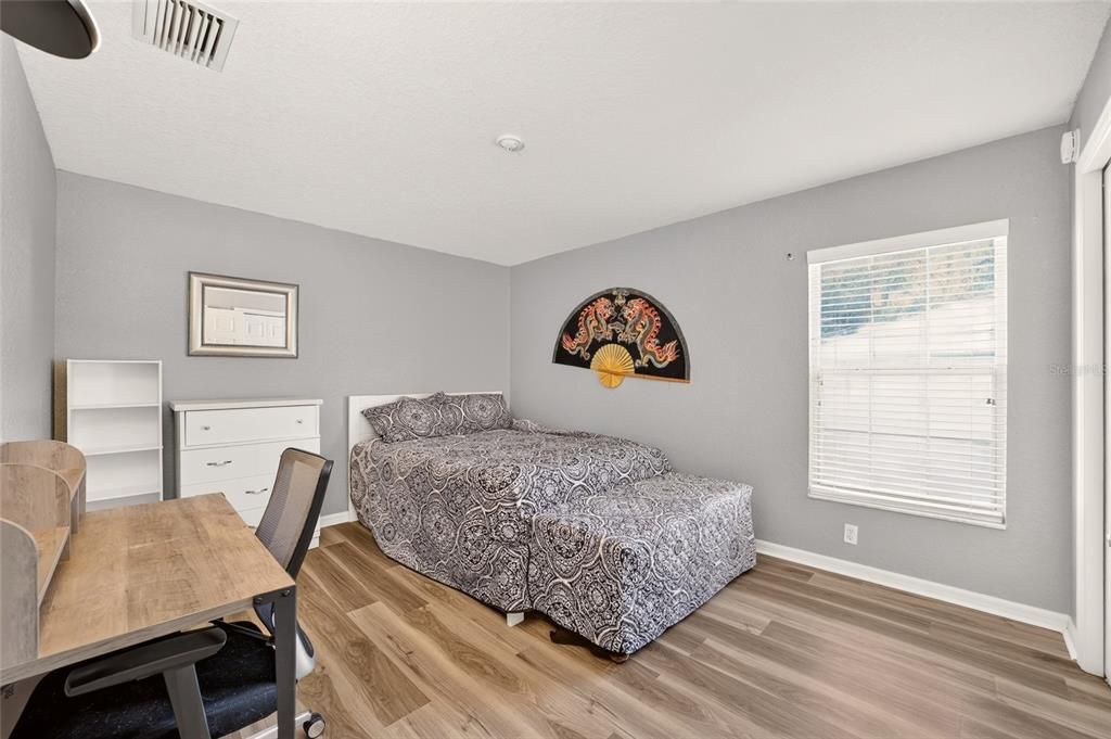 For Sale: $335,000 (3 beds, 2 baths, 2211 Square Feet)