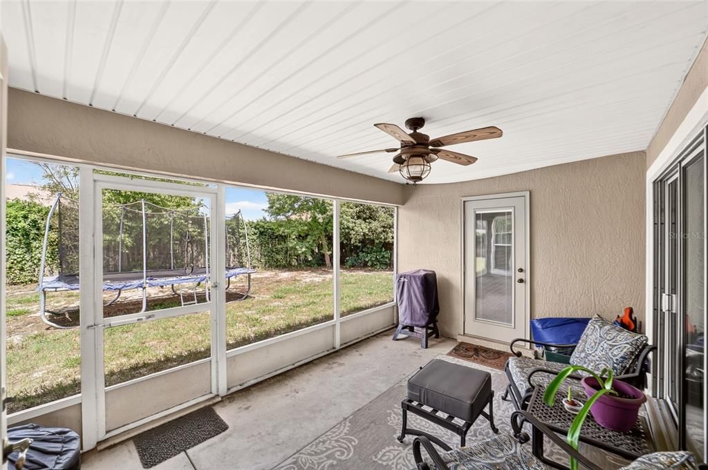 For Sale: $335,000 (3 beds, 2 baths, 2211 Square Feet)