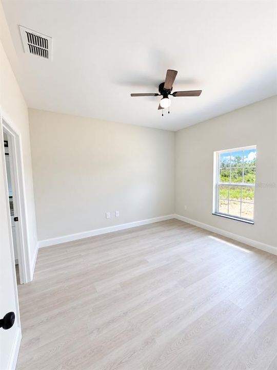 For Sale: $310,000 (3 beds, 2 baths, 1380 Square Feet)