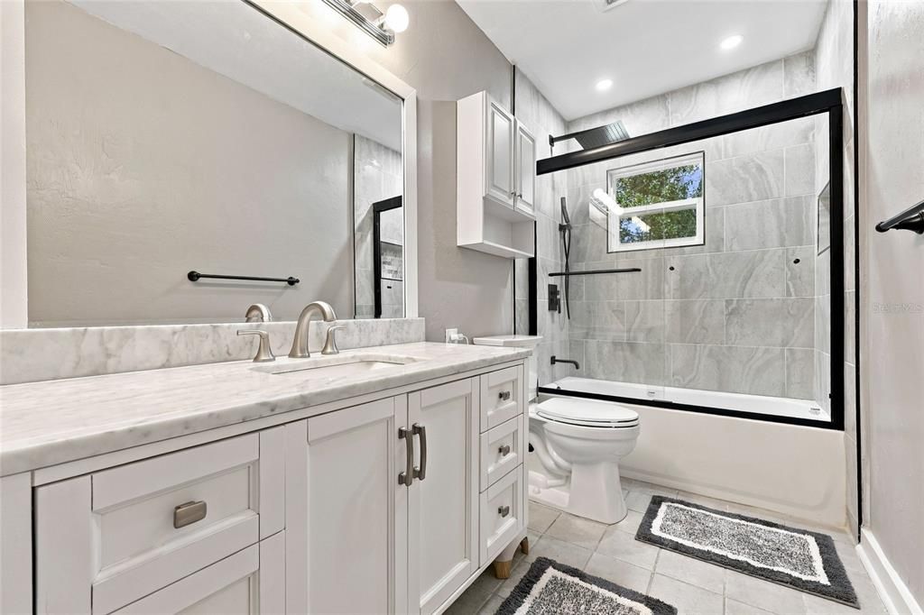 На продажу: $299,900 (3 спален, 2 ванн, 1820 Квадратных фут)