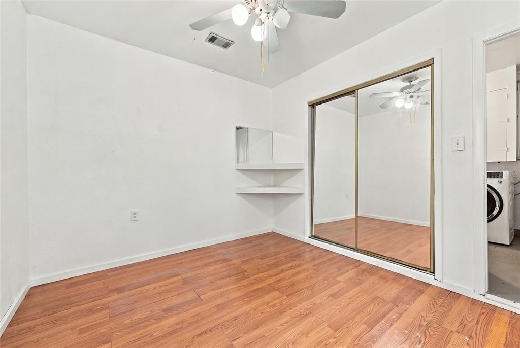 На продажу: $299,900 (3 спален, 2 ванн, 1820 Квадратных фут)
