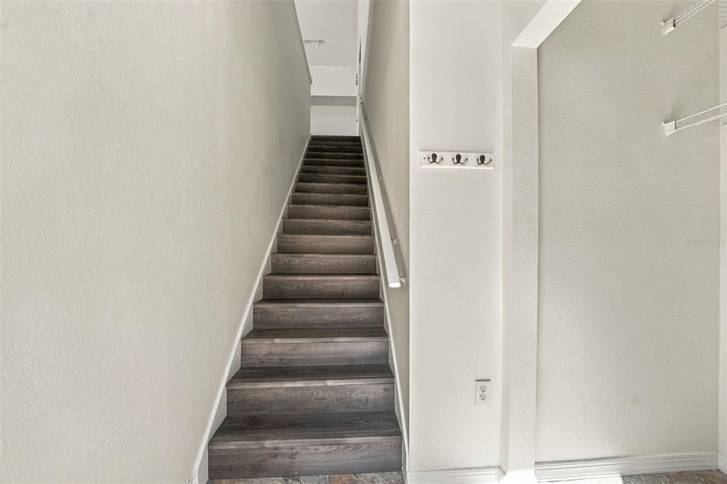 На продажу: $235,000 (2 спален, 2 ванн, 1168 Квадратных фут)