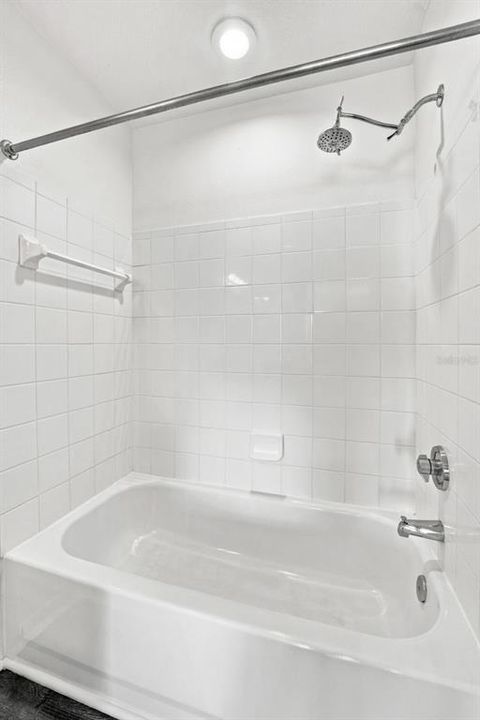 На продажу: $235,000 (2 спален, 2 ванн, 1168 Квадратных фут)