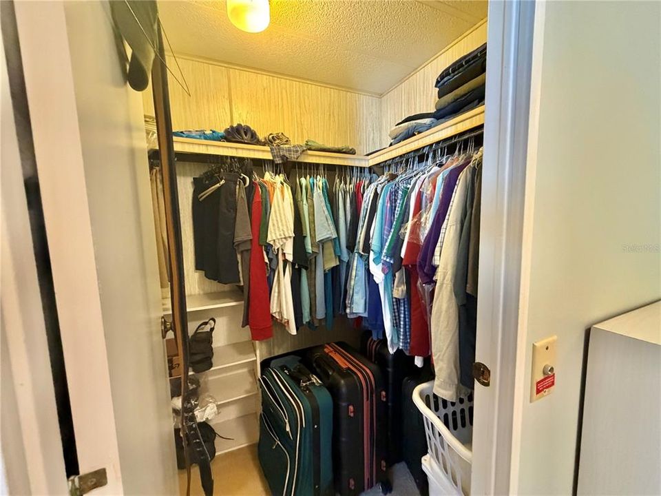 For Sale: $80,000 (2 beds, 2 baths, 1152 Square Feet)