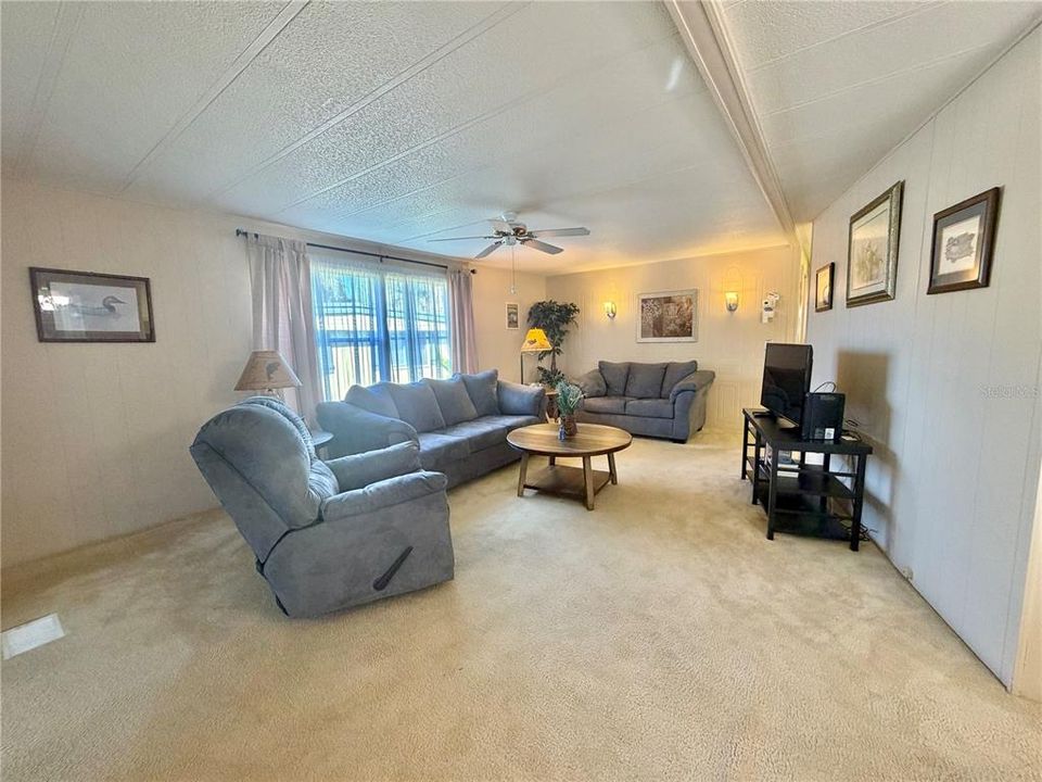 For Sale: $80,000 (2 beds, 2 baths, 1152 Square Feet)