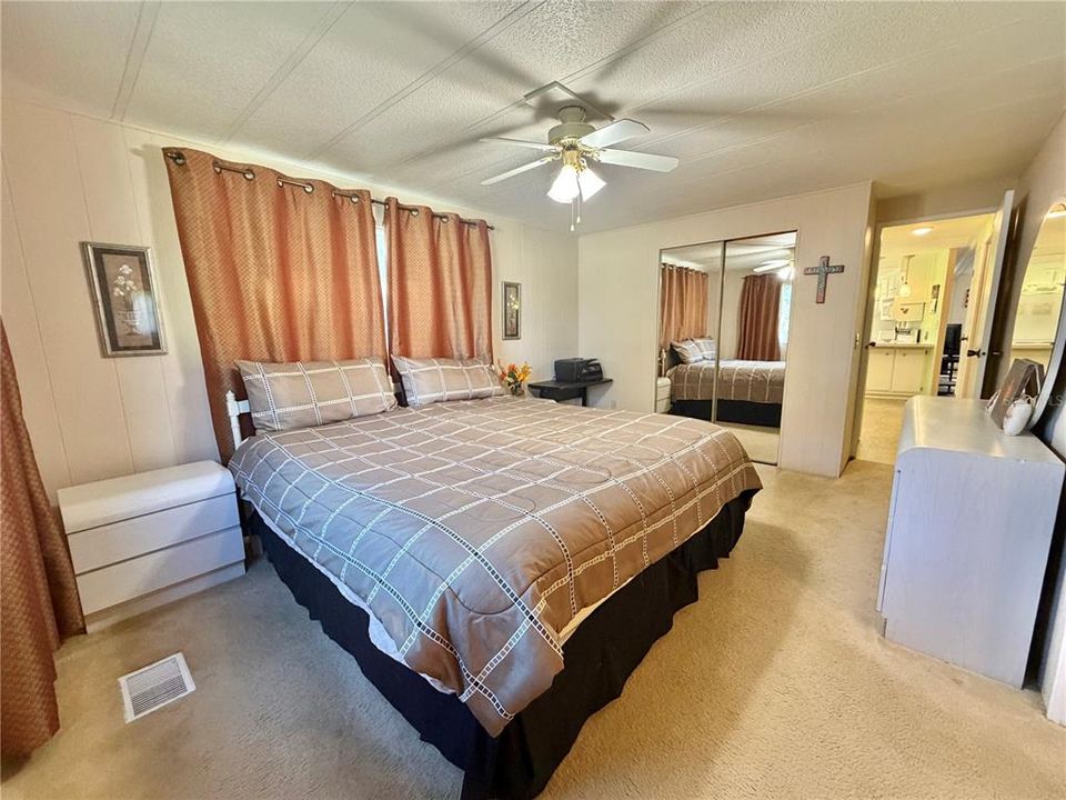 For Sale: $80,000 (2 beds, 2 baths, 1152 Square Feet)