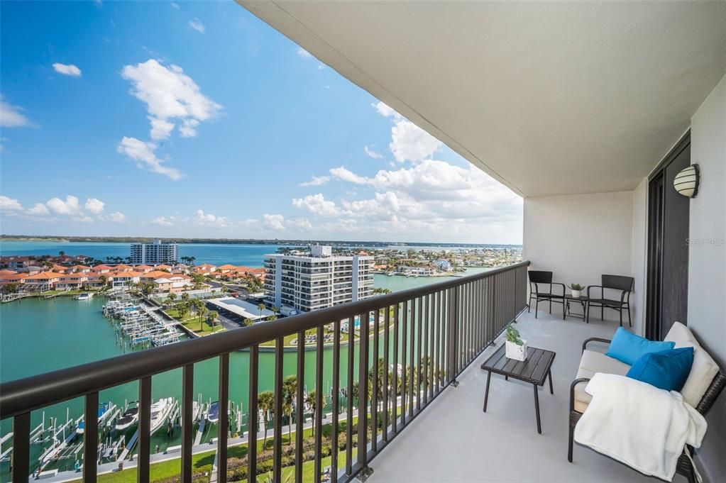Activo con contrato: $995,000 (2 camas, 2 baños, 1670 Pies cuadrados)