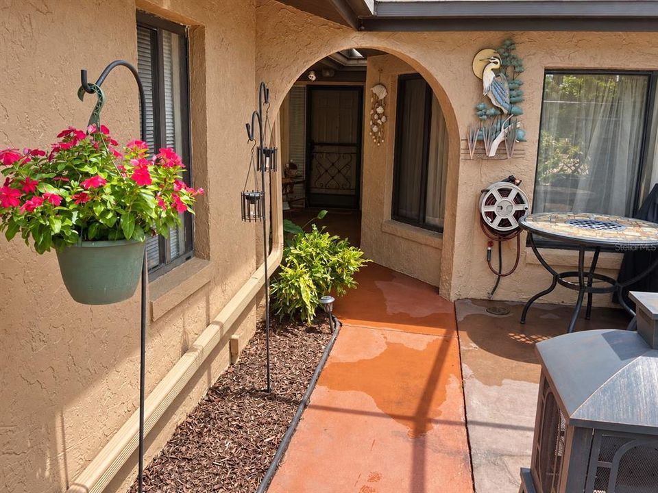 For Sale: $240,000 (2 beds, 2 baths, 1678 Square Feet)