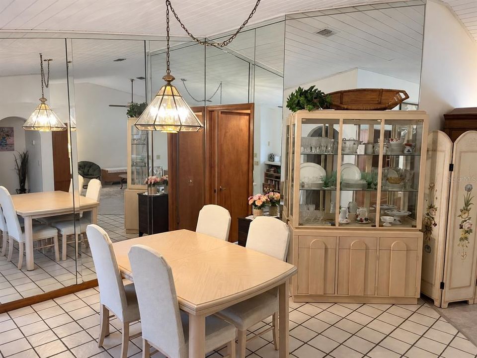 For Sale: $240,000 (2 beds, 2 baths, 1678 Square Feet)