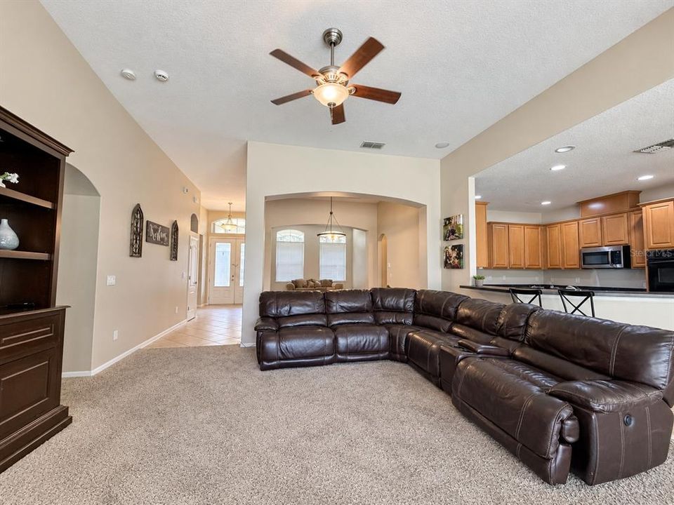 For Sale: $490,000 (3 beds, 2 baths, 2481 Square Feet)