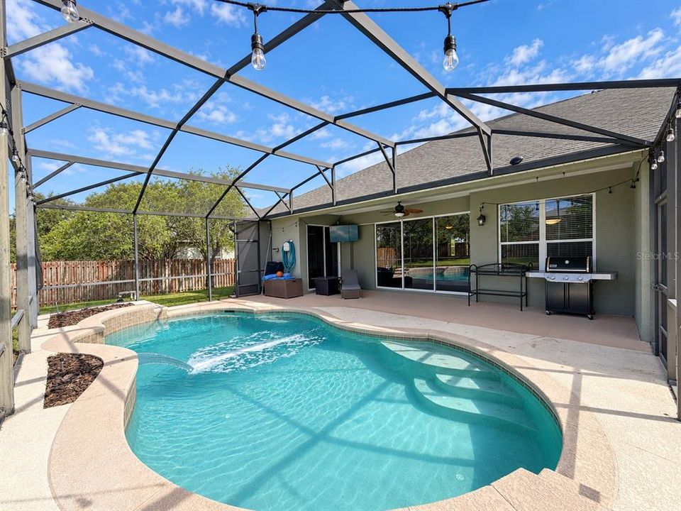 For Sale: $490,000 (3 beds, 2 baths, 2481 Square Feet)