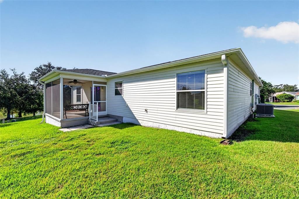 For Sale: $450,000 (3 beds, 2 baths, 1392 Square Feet)