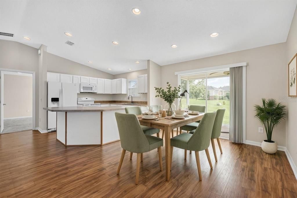 For Sale: $450,000 (3 beds, 2 baths, 1392 Square Feet)