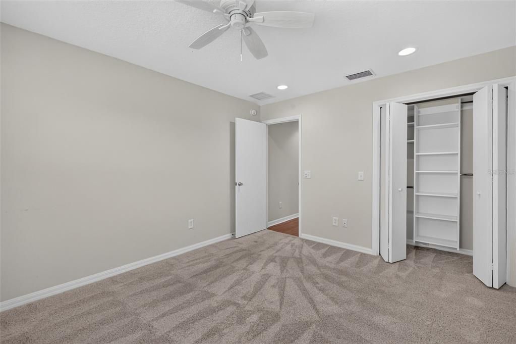 For Sale: $450,000 (3 beds, 2 baths, 1392 Square Feet)