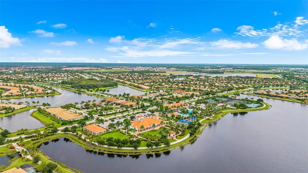 En Venta: $499,900 (2 camas, 2 baños, 1661 Pies cuadrados)