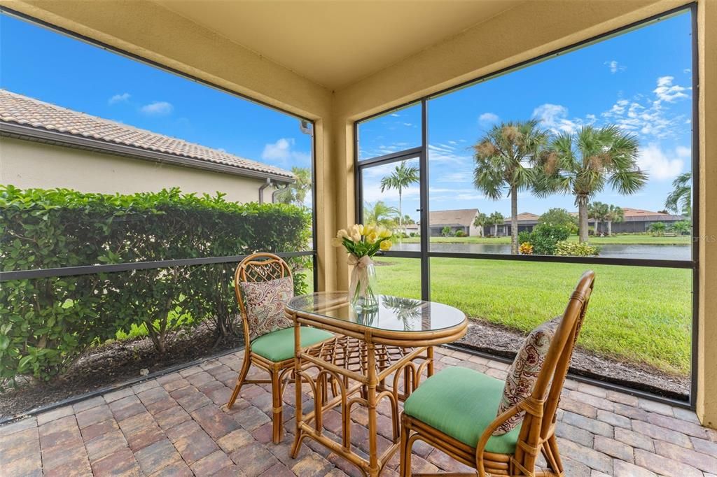 En Venta: $499,900 (2 camas, 2 baños, 1661 Pies cuadrados)