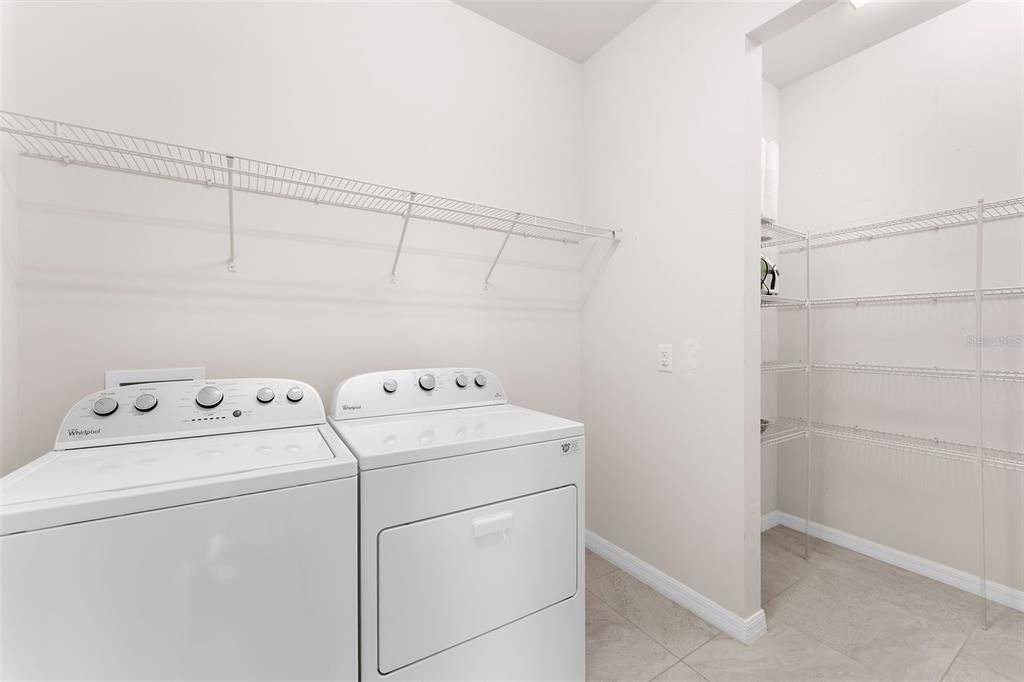 En Venta: $499,900 (2 camas, 2 baños, 1661 Pies cuadrados)