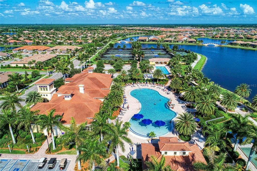 En Venta: $499,900 (2 camas, 2 baños, 1661 Pies cuadrados)