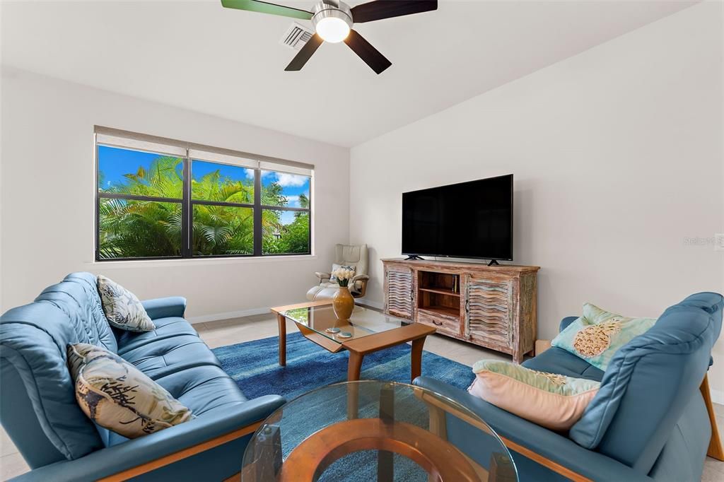 En Venta: $499,900 (2 camas, 2 baños, 1661 Pies cuadrados)