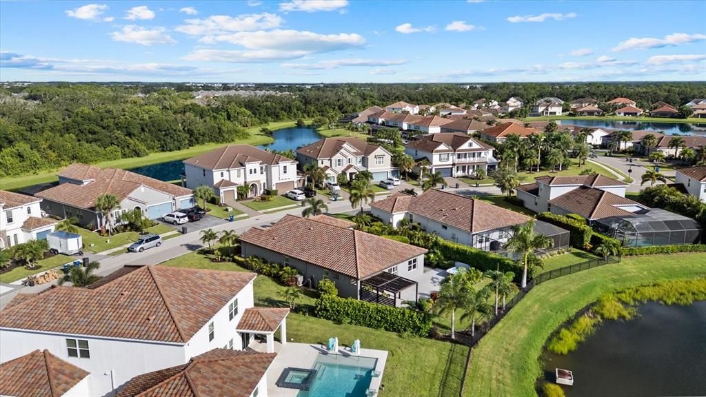 En Venta: $729,000 (4 camas, 3 baños, 2192 Pies cuadrados)