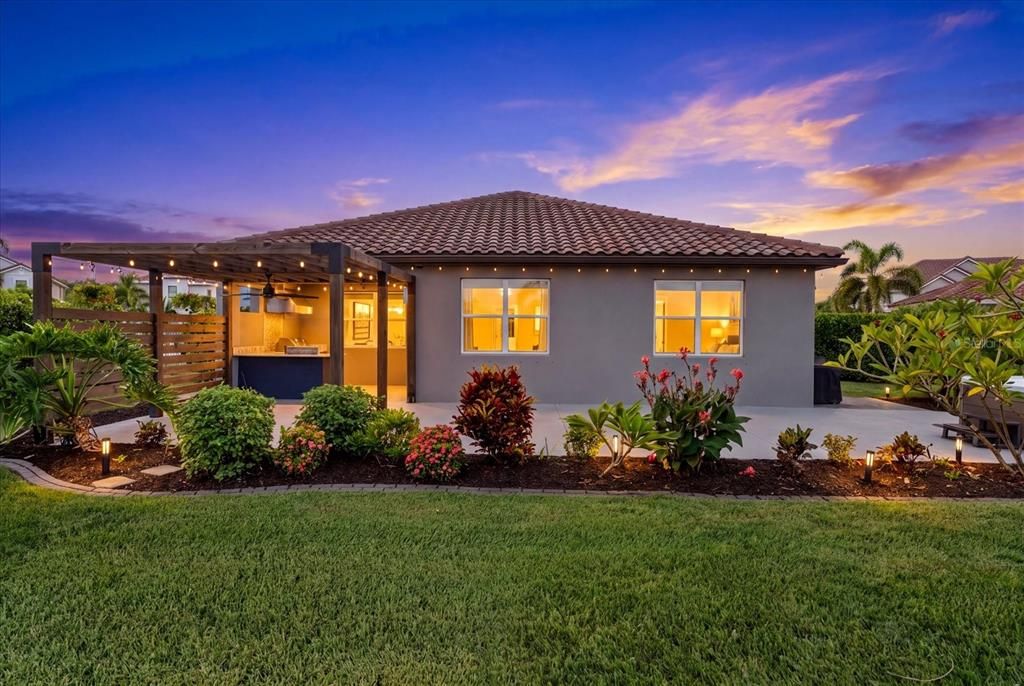 En Venta: $729,000 (4 camas, 3 baños, 2192 Pies cuadrados)