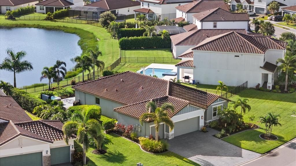 En Venta: $729,000 (4 camas, 3 baños, 2192 Pies cuadrados)
