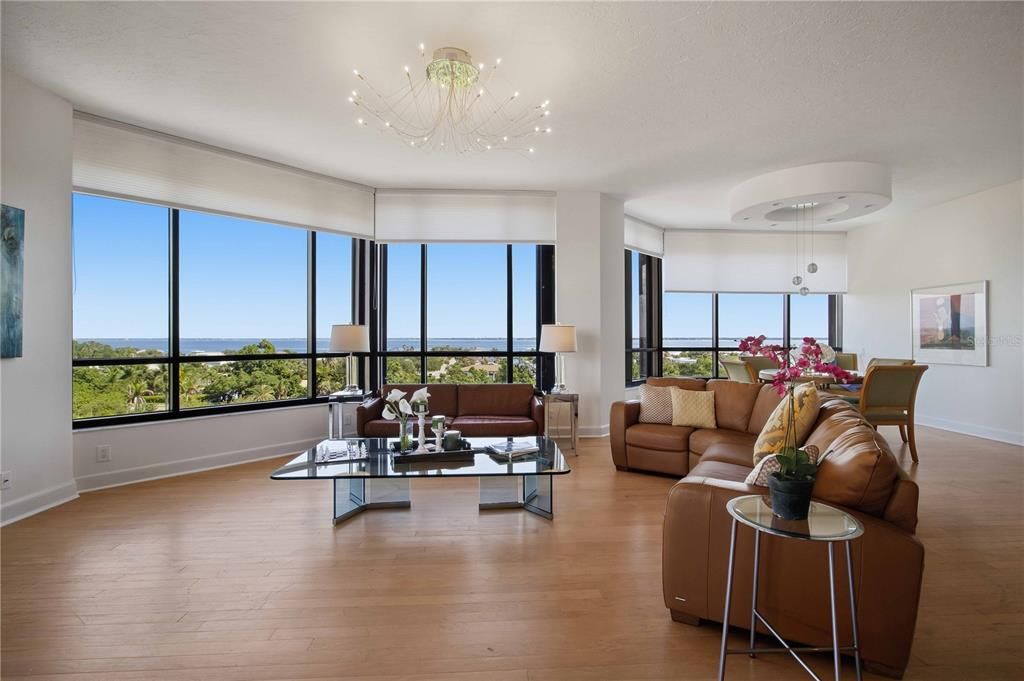 For Sale: $2,200,000 (2 beds, 4 baths, 2965 Square Feet)