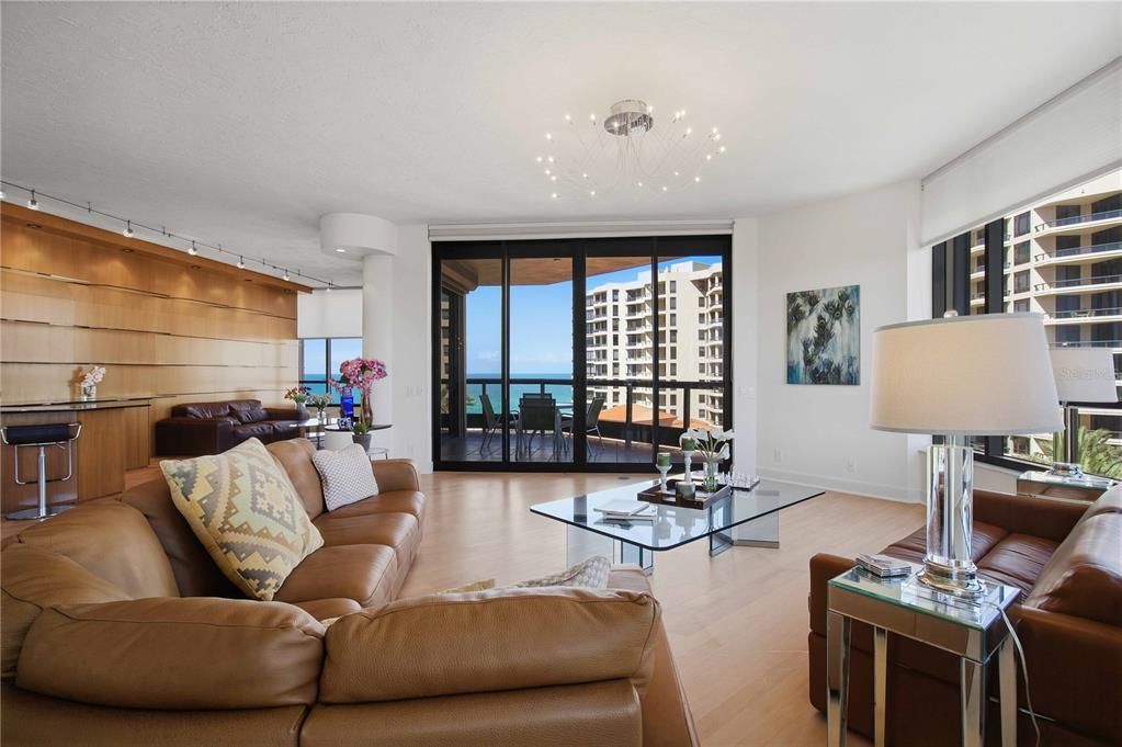 For Sale: $2,200,000 (2 beds, 4 baths, 2965 Square Feet)