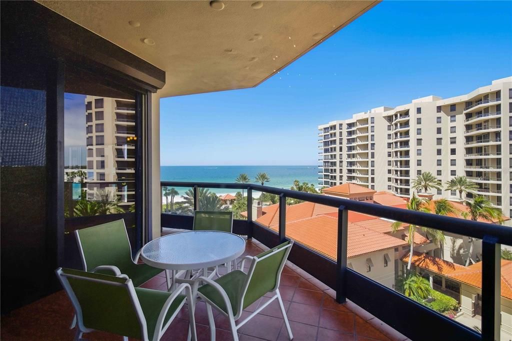 For Sale: $2,200,000 (2 beds, 4 baths, 2965 Square Feet)