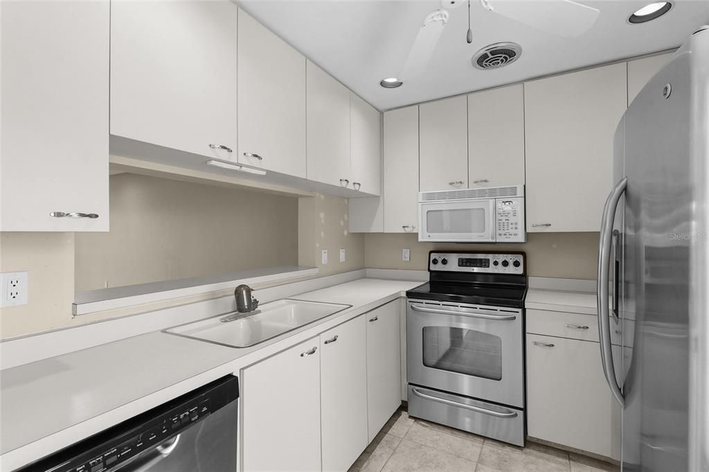 En Venta: $265,000 (2 camas, 2 baños, 1301 Pies cuadrados)