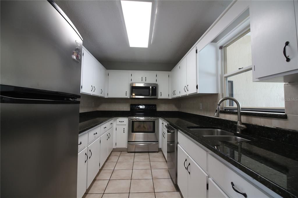 En Renta: $1,750 (3 camas, 2 baños, 1436 Pies cuadrados)