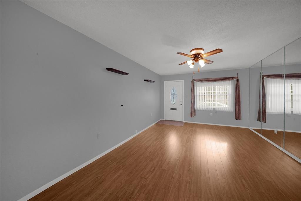 En Venta: $125,000 (2 camas, 1 baños, 950 Pies cuadrados)