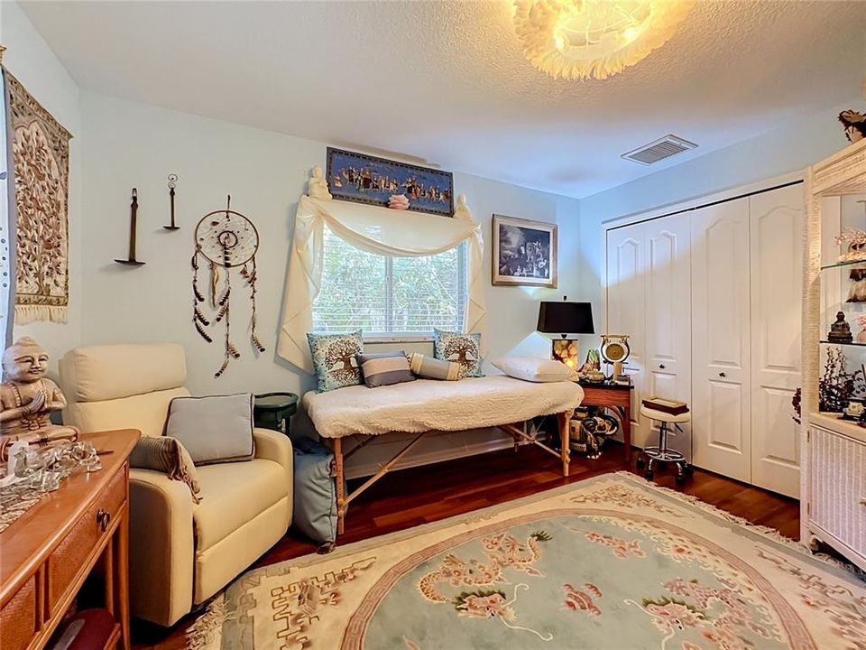 For Sale: $325,000 (3 beds, 2 baths, 1806 Square Feet)