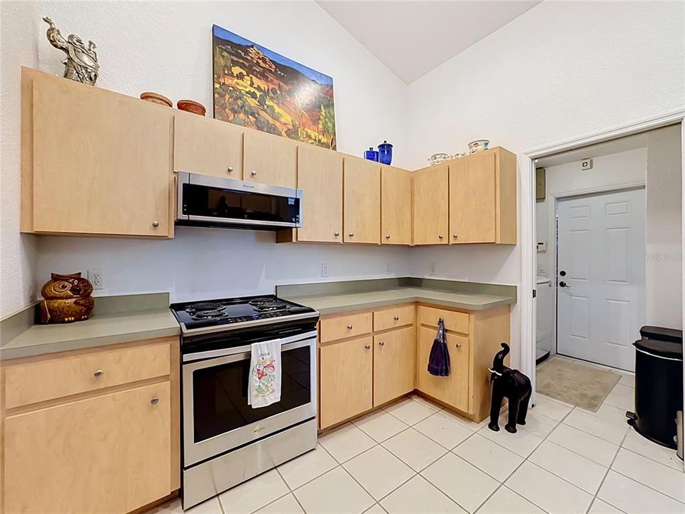 For Sale: $325,000 (3 beds, 2 baths, 1806 Square Feet)