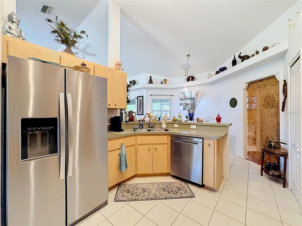 For Sale: $325,000 (3 beds, 2 baths, 1806 Square Feet)