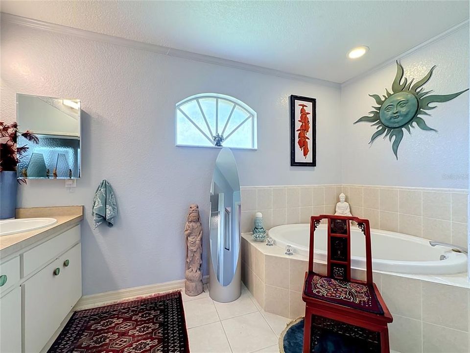 For Sale: $325,000 (3 beds, 2 baths, 1806 Square Feet)