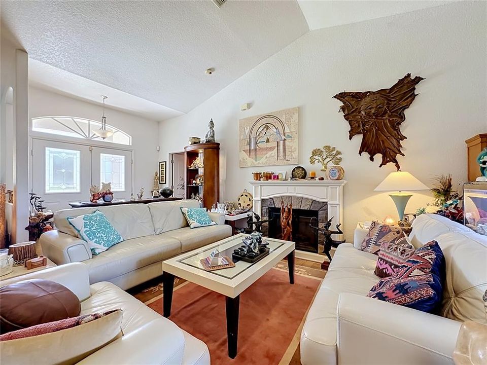 For Sale: $325,000 (3 beds, 2 baths, 1806 Square Feet)