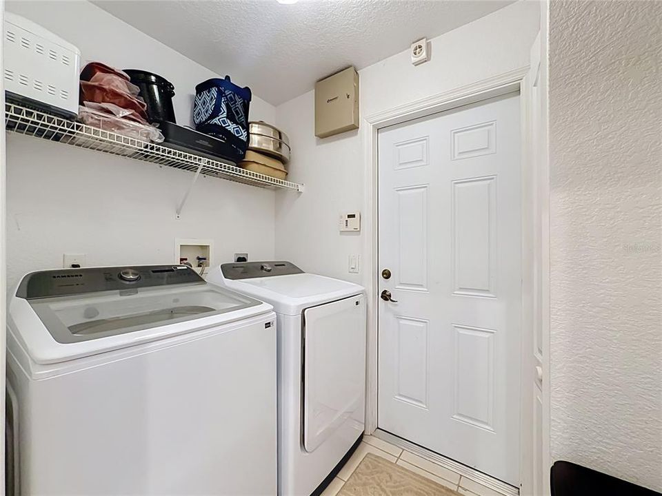For Sale: $325,000 (3 beds, 2 baths, 1806 Square Feet)